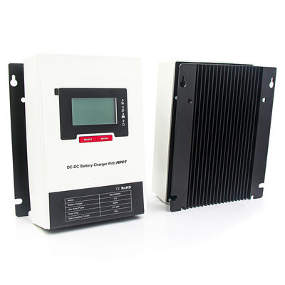 Guter Preis 700W PV-Eingang 50A Gleichspannungsgleichspannung Ladegerät IP32 Schutz 12V Starter-Ladegerät Online