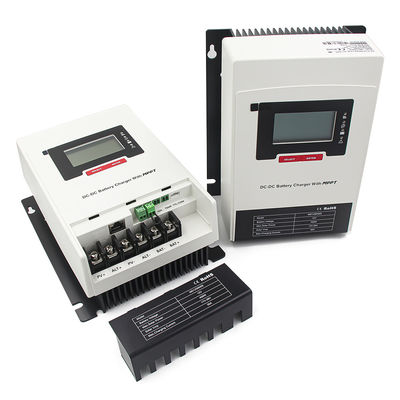 Guter Preis 60A 12Vdc Max.Alternator Gleichspannungsgleichspannungsladegerät 50A MPPT Solarladegerät 700W Photovoltaik-Eingangsleistung Online